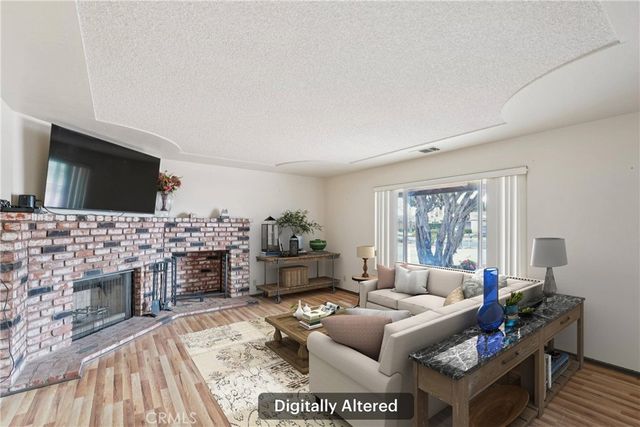 13954 Cronese Road, Apple Valley, CA 92307