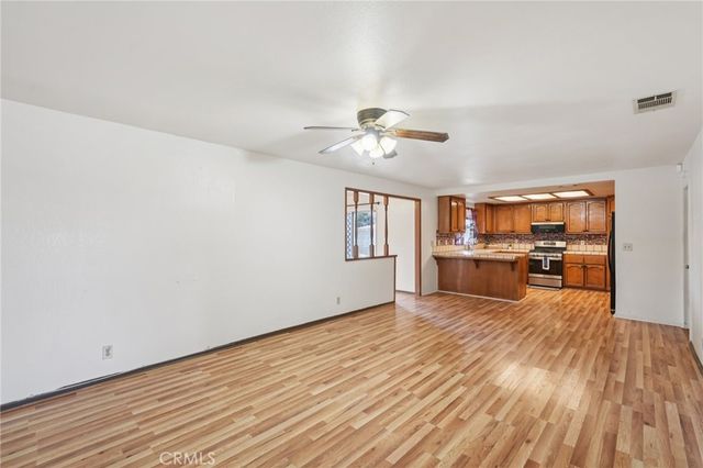 13954 Cronese Road, Apple Valley, CA 92307