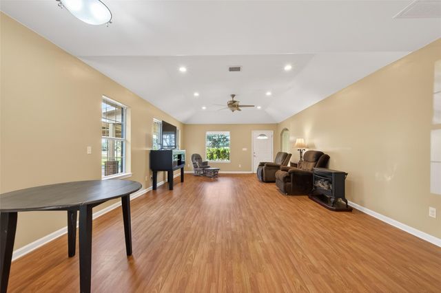 12415 Roesler Road, Needville, TX 77461