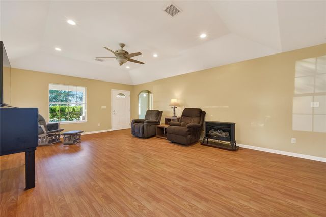 12415 Roesler Road, Needville, TX 77461