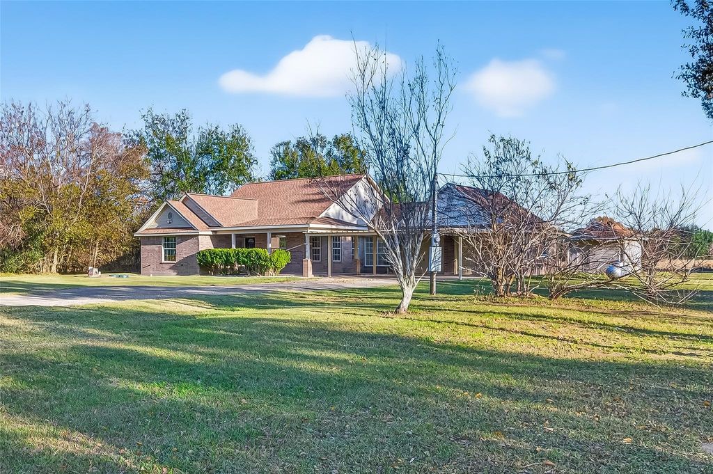 12415 Roesler Road, Needville, TX 77461