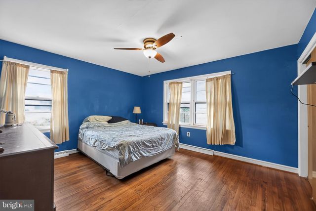 102 E HARVARD AVE, Stratford, NJ 08083
