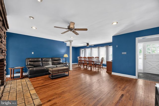 102 E HARVARD AVE, Stratford, NJ 08083