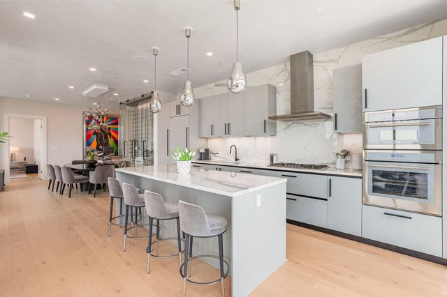 1711 Allen Parkway 2704, Houston, TX 77019