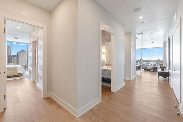 1711 Allen Parkway 2704, Houston, TX 77019