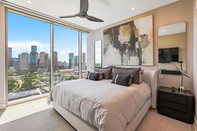 1711 Allen Parkway 2704, Houston, TX 77019