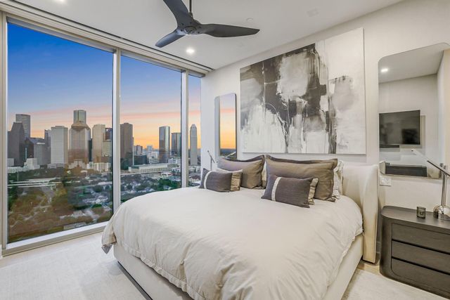 1711 Allen Parkway 2704, Houston, TX 77019