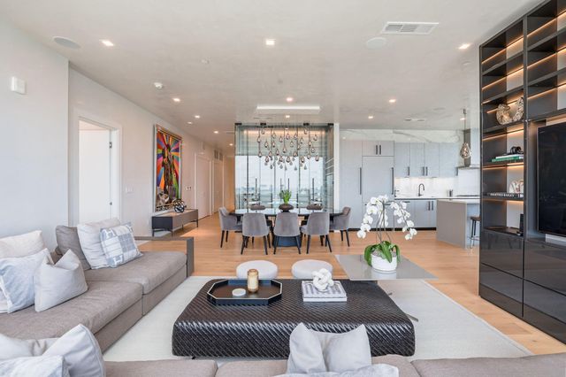 1711 Allen Parkway 2704, Houston, TX 77019