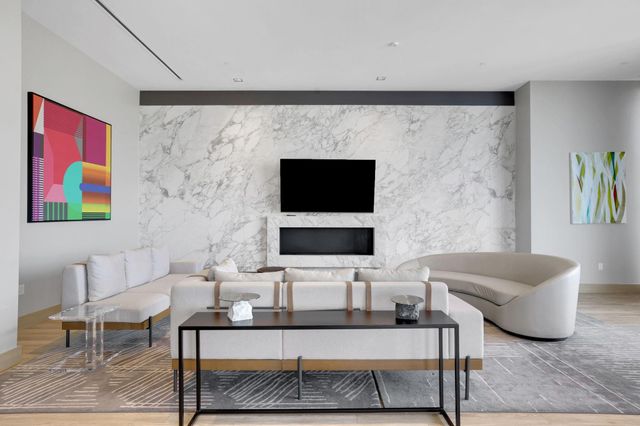 1711 Allen Parkway 2704, Houston, TX 77019