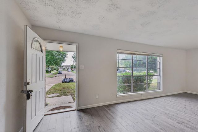 4343 Brookhead Trail, Houston, TX 77066