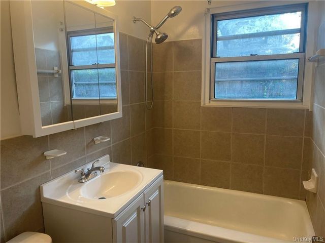 1010 Rottkampt Street 2, Valley Stream, NY 11580
