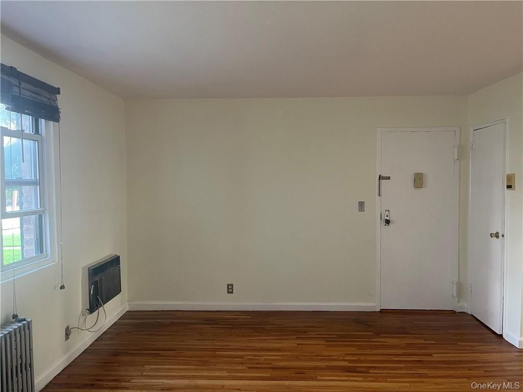 1010 Rottkampt Street 2, Valley Stream, NY 11580 — photo 2
