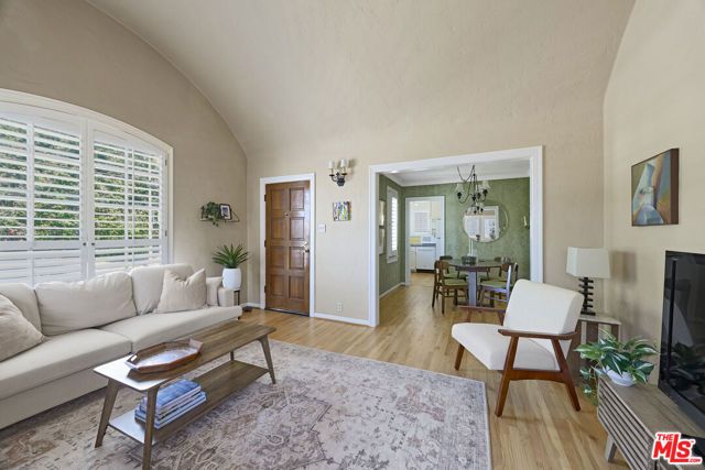 5960 Airdrome Street, Los Angeles, CA 90035