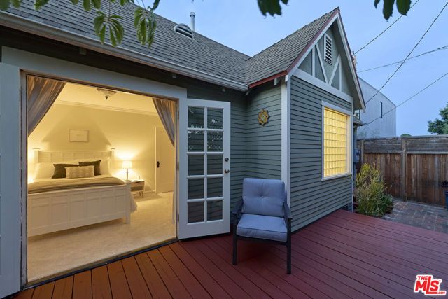 5960 Airdrome Street, Los Angeles, CA 90035