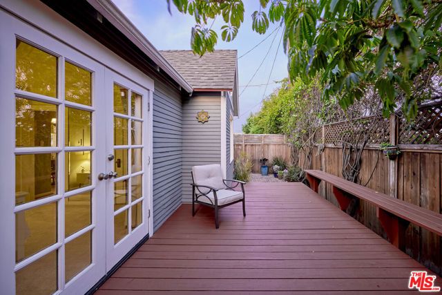 5960 Airdrome Street, Los Angeles, CA 90035