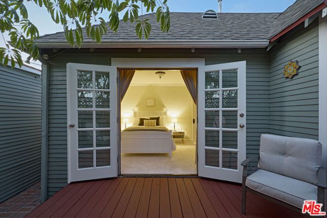 5960 Airdrome Street, Los Angeles, CA 90035