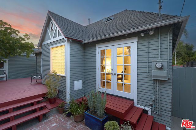 5960 Airdrome Street, Los Angeles, CA 90035