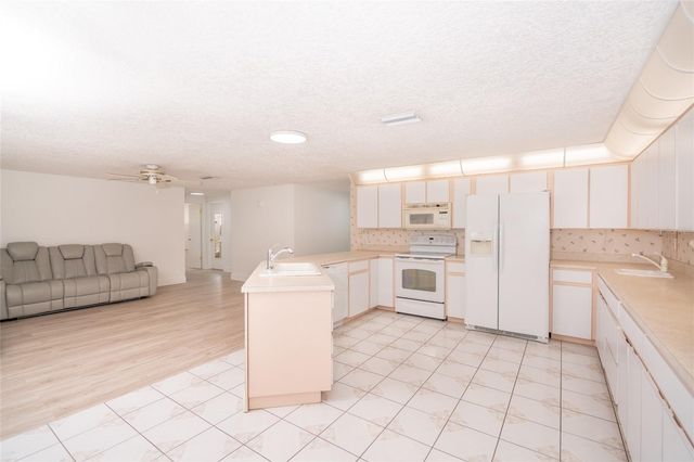 7003 FOUNTAIN AVENUE, Tampa, FL 33634