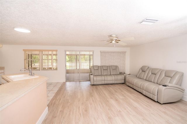 7003 FOUNTAIN AVENUE, Tampa, FL 33634