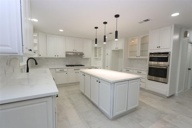 4839 Mcdermed Drive, Houston, TX 77035