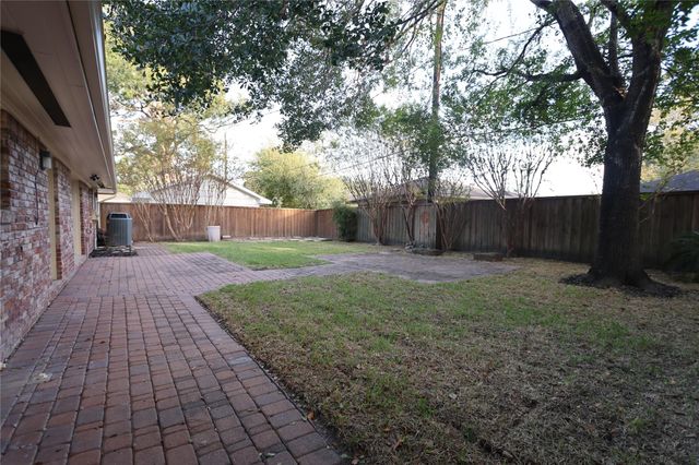 4839 Mcdermed Drive, Houston, TX 77035