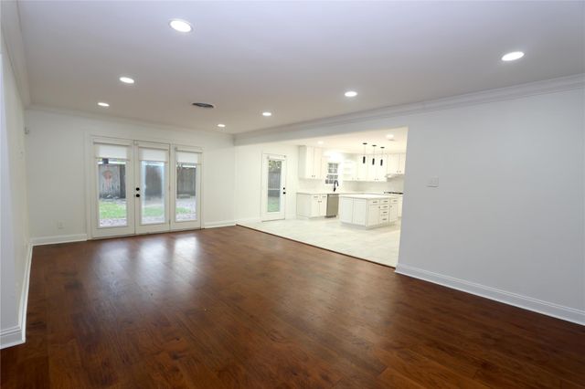 4839 Mcdermed Drive, Houston, TX 77035