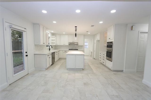 4839 Mcdermed Drive, Houston, TX 77035