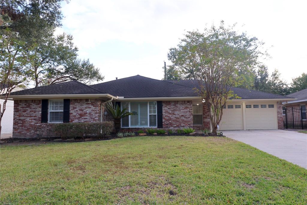 4839 Mcdermed Drive, Houston, TX 77035