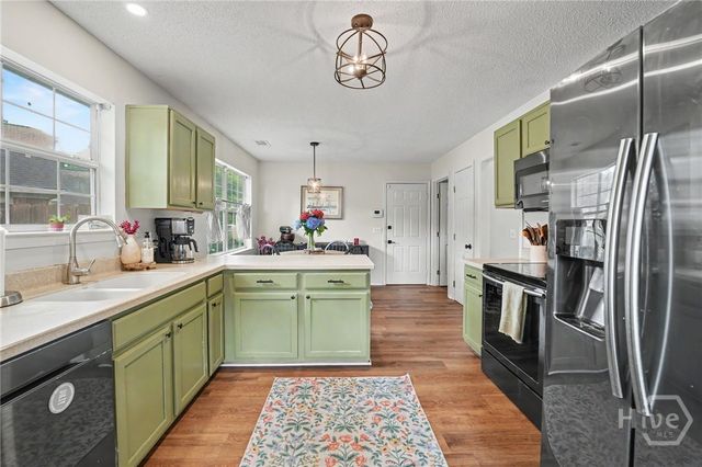 127 Chapel Drive, Savannah, GA 31406