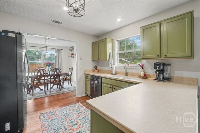 127 Chapel Drive, Savannah, GA 31406