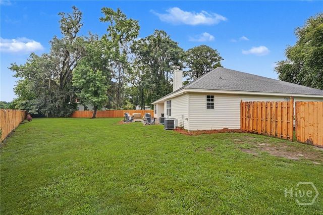 127 Chapel Drive, Savannah, GA 31406