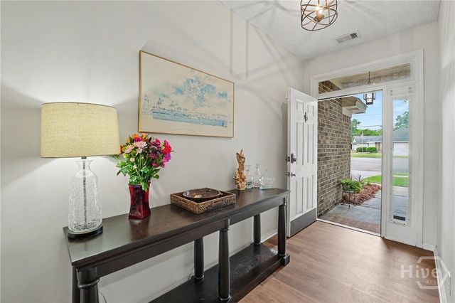 127 Chapel Drive, Savannah, GA 31406