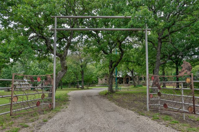 1720 CR 219, Gainesville, TX 76240