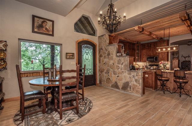 1720 CR 219, Gainesville, TX 76240
