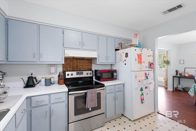 10221 Woodmere Drive, Fairhope, AL 36532
