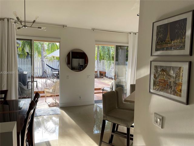805 Falling Water Road, Weston, FL 33326