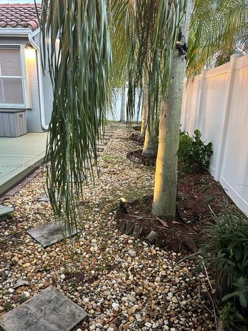 805 Falling Water Road, Weston, FL 33326