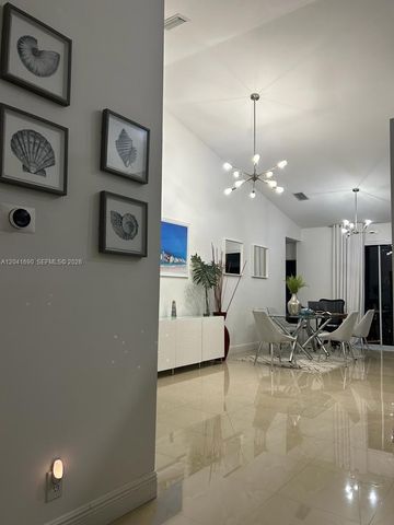 805 Falling Water Road, Weston, FL 33326