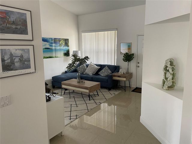 805 Falling Water Road, Weston, FL 33326