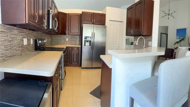 805 Falling Water Road, Weston, FL 33326