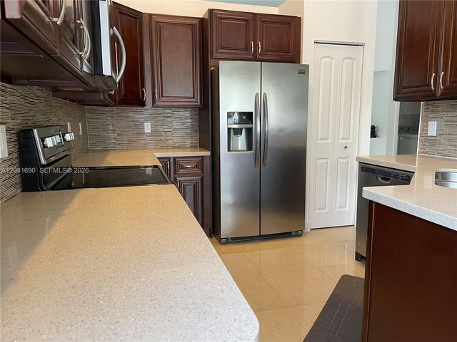 805 Falling Water Road, Weston, FL 33326