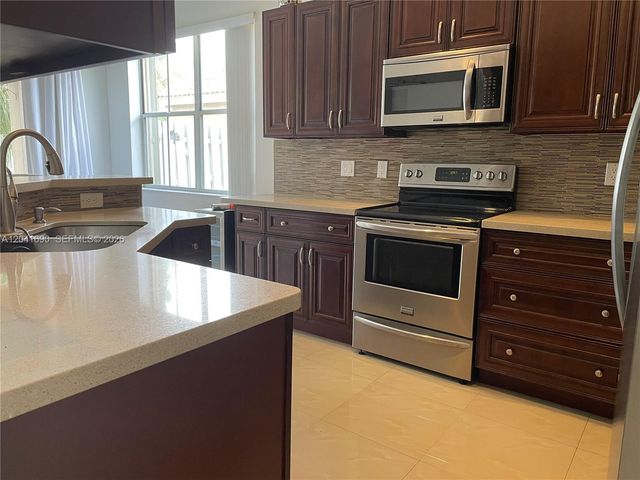 805 Falling Water Road, Weston, FL 33326