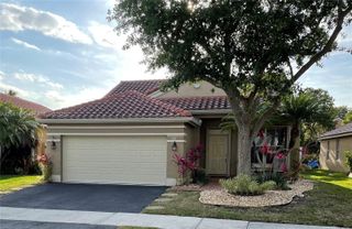 805 Falling Water Road, Weston, FL 33326