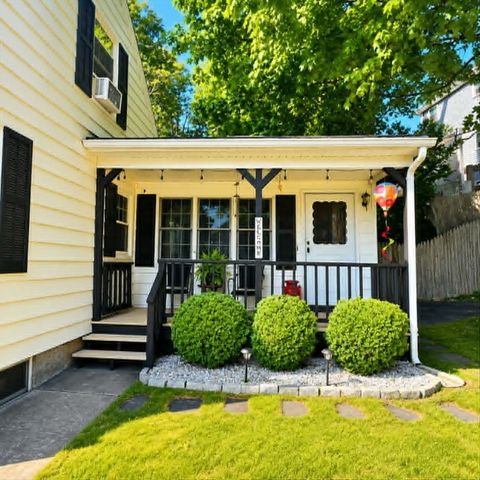 18 Hunnewell Rd, Worcester, MA 01606