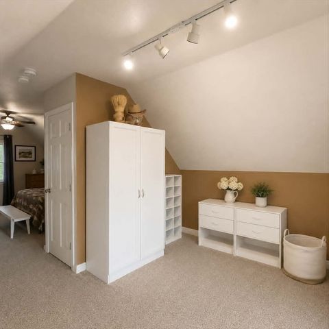 18 Hunnewell Rd, Worcester, MA 01606