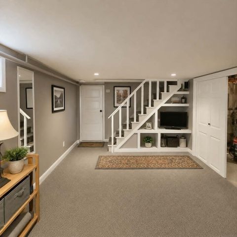 18 Hunnewell Rd, Worcester, MA 01606