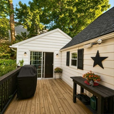 18 Hunnewell Rd, Worcester, MA 01606