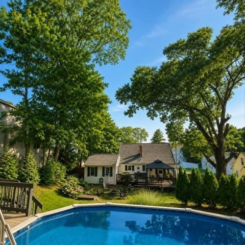 18 Hunnewell Rd, Worcester, MA 01606