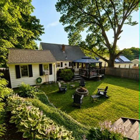 18 Hunnewell Rd, Worcester, MA 01606