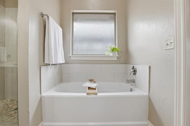 8913 NW 113th Street, Oklahoma City, OK 73162